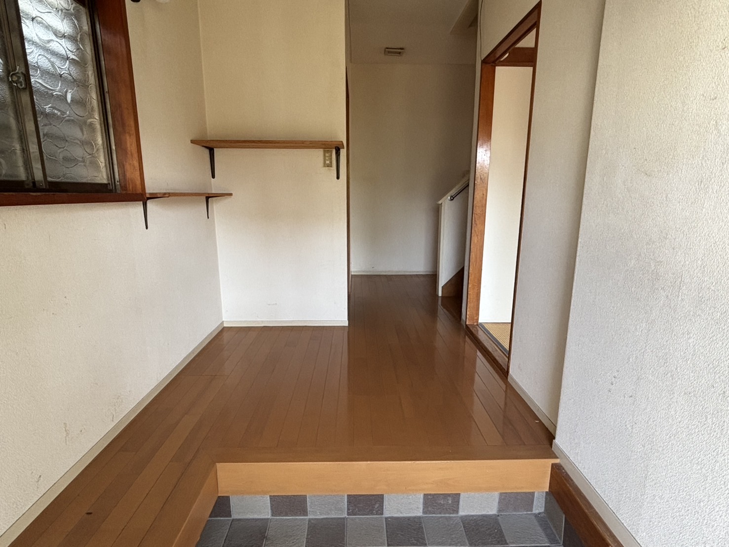 姶良市　西姶良　売家　630万円　2階建て