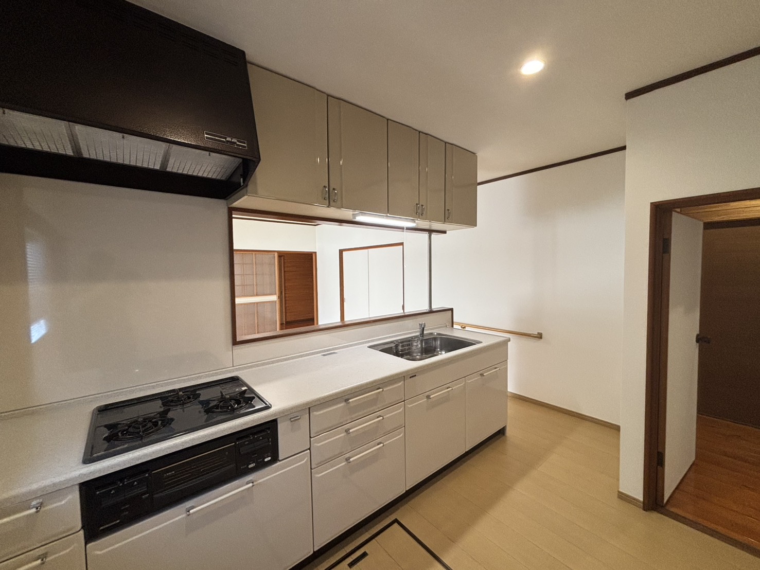 姶良市東餅田字塩入 中古売家 平屋 4LDK