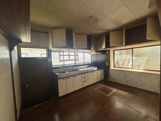 姶良市　西餅田　2階建  中古売家　980万円