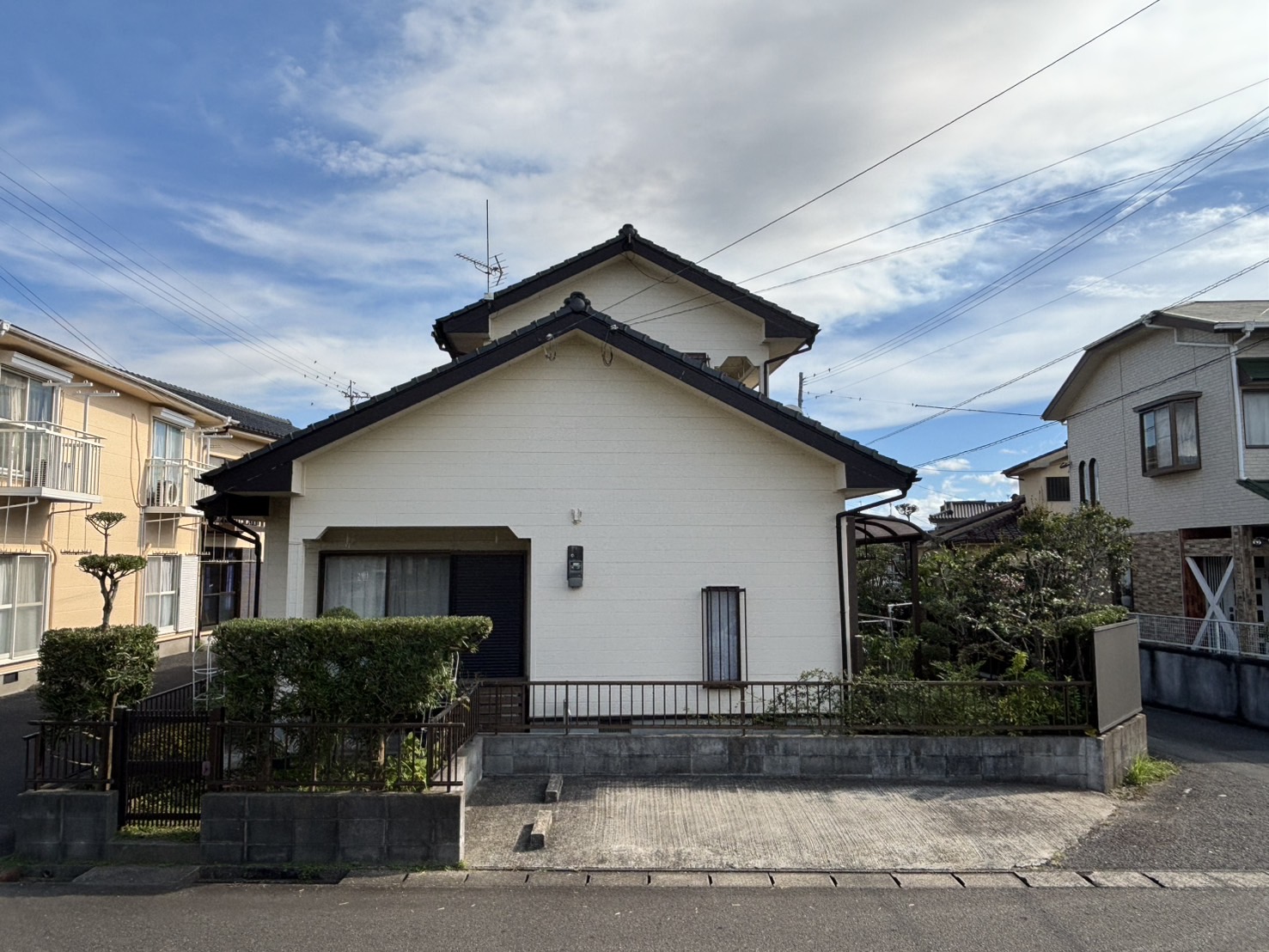 姶良市　西餅田　中古売家　2階建て　３DK
