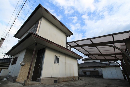 姶良市　西餅田(青葉台)　売家　3LDK　※収益物件