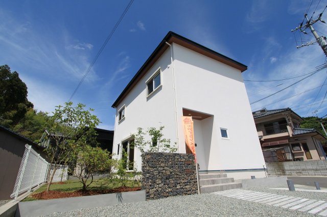 鹿児島県　姶良市　平松　売家　リバビュー1-1