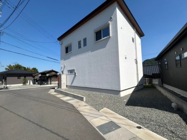 鹿児島県　姶良市　平松　売家　リバビュー1-1
