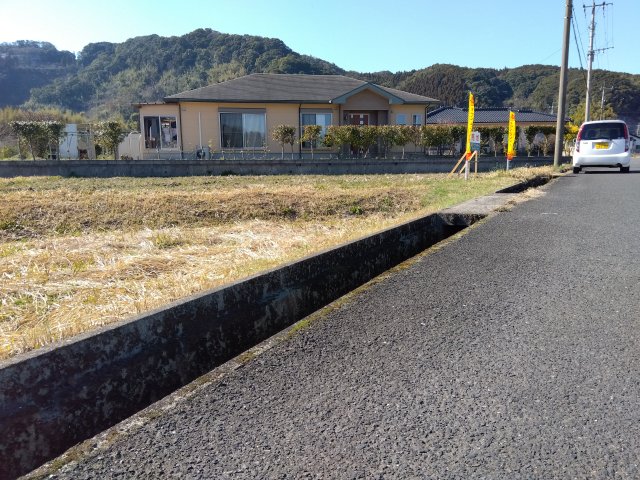 霧島市　隼人町東郷・内　売地　1347.32坪　2,021万円