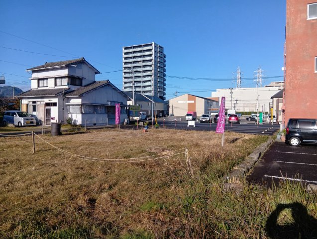 姶良市　東餅田（帖佐駅前交差点）　117.96坪　